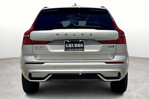 2025 Volvo XC60 B5 Plus