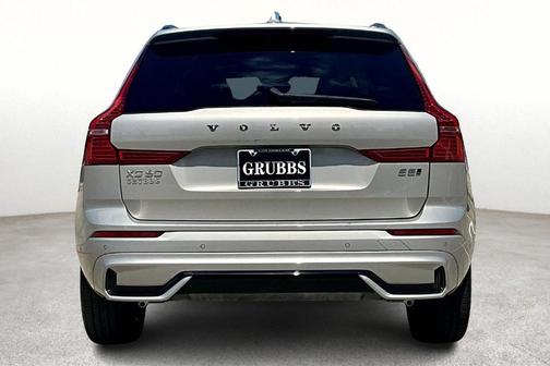 2025 Volvo XC60 B5 Plus