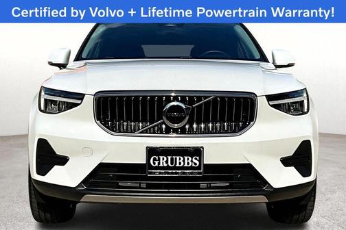 2025 Volvo XC40 B5 Core Bright Theme