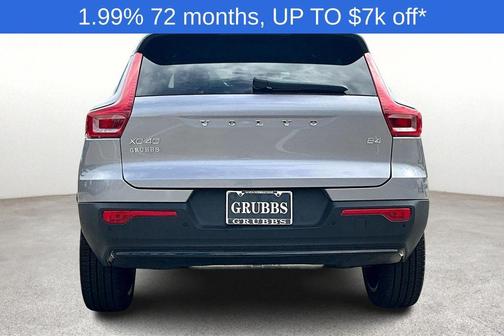 2026 Volvo XC40 B4 Plus