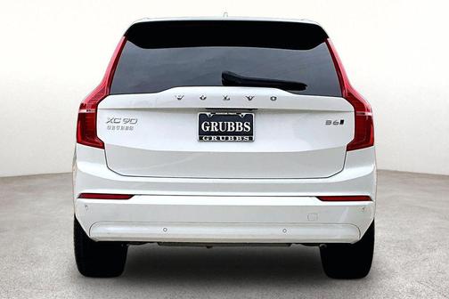 Crystal White 2023 Volvo XC90 B6 Core