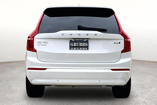 Crystal White 2023 Volvo XC90 B6 Core