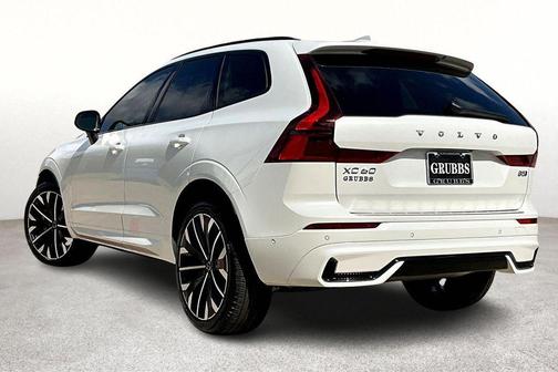 2026 Volvo XC60 B5 Ultra