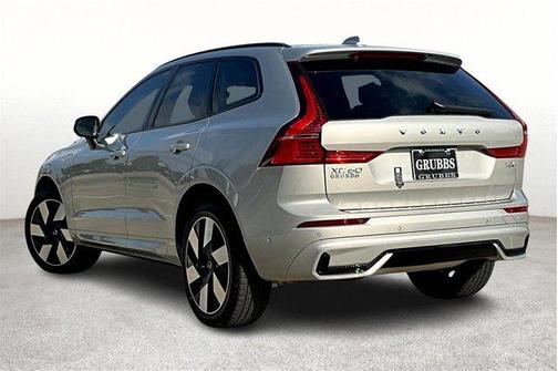 2025 Volvo XC60 Plug-In Hybrid T8 Plus
