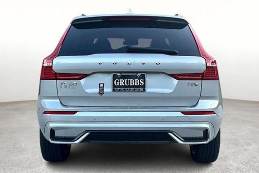 2025 Volvo XC60 Plug-In Hybrid T8 Plus