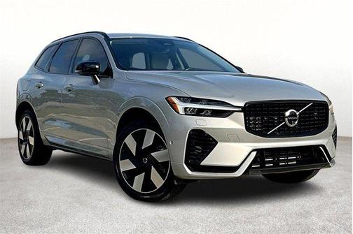 2025 Volvo XC60 Plug-In Hybrid T8 Plus