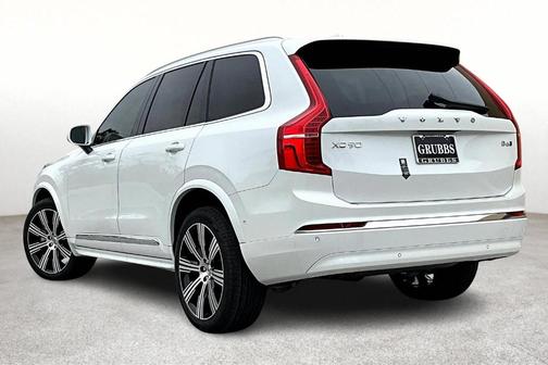 2025 Volvo XC90 B6 Ultra