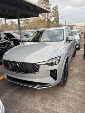 2025 Volvo XC90 B6 Ultra