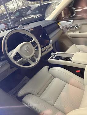 2025 Volvo XC90 B6 Ultra