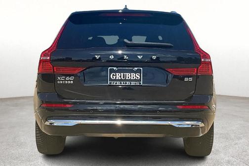 2022 Volvo XC60 B5 Inscription