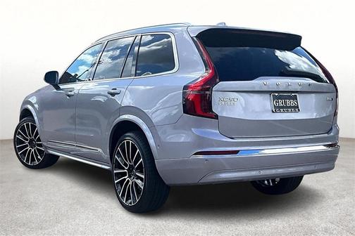 2026 Volvo XC90 PLUS