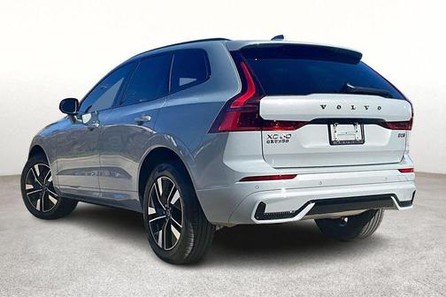 2026 Volvo XC60 B5 Core