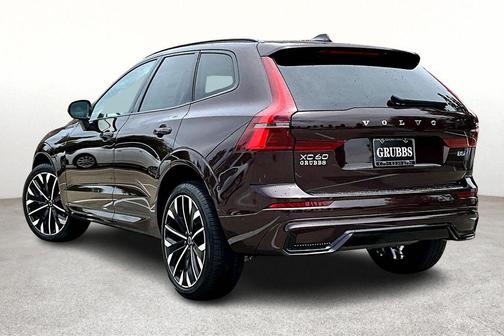 2026 Volvo XC60 B5 Ultra