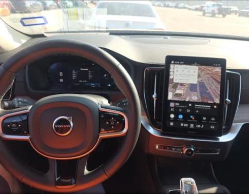 2025 Volvo XC90 B6 Plus 7-Seater