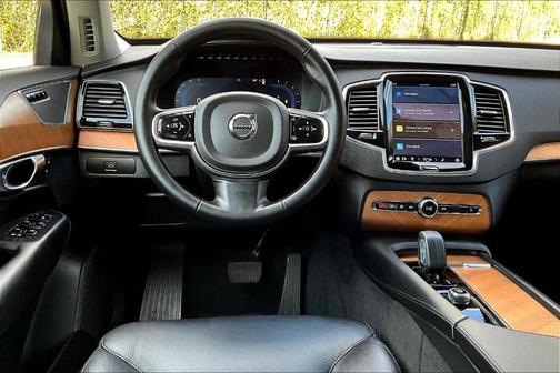 2025 Volvo XC90 B6 Plus 7-Seater