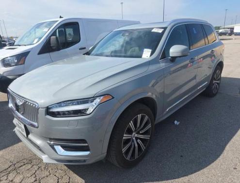 2025 Volvo XC90 B6 Plus 7-Seater