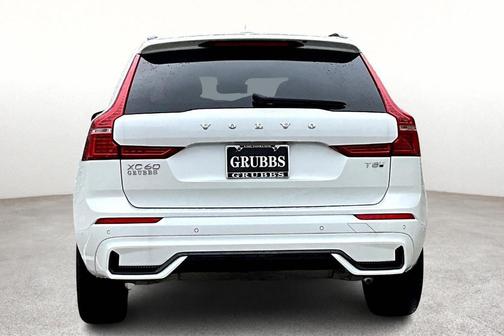 2025 Volvo XC60 Plug-In Hybrid T8 Plus