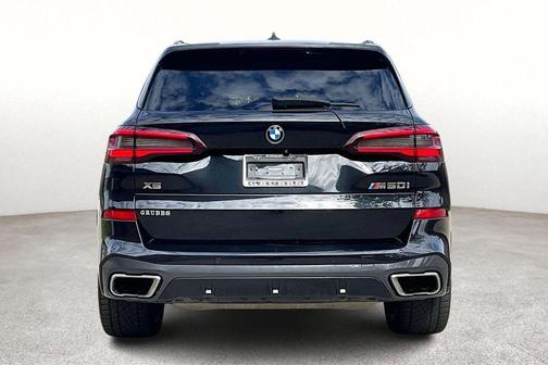 Black Sapphire Metallic 2021 BMW X5 M50i