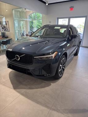 2025 Volvo XC60 B5 Plus