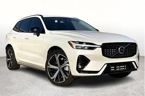 2024 Volvo XC60 Recharge Plug-In Hybrid T8 Ultimate Dark Theme