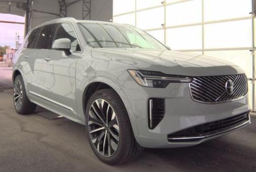 2025 Volvo XC90 B6 Plus 7-Seater
