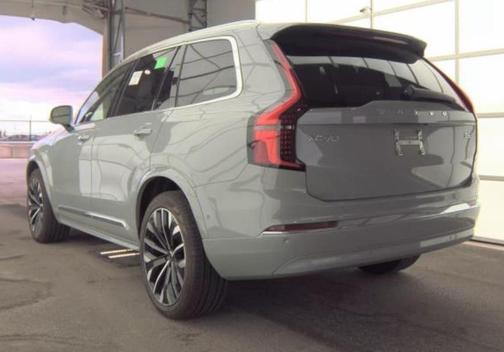 2025 Volvo XC90 B6 Plus 7-Seater