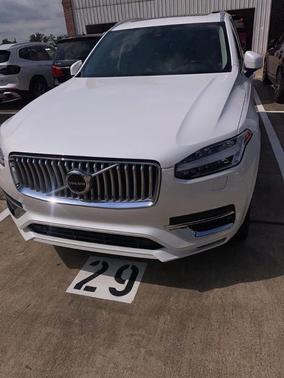 2025 Volvo XC90 B6 Plus 7-Seater