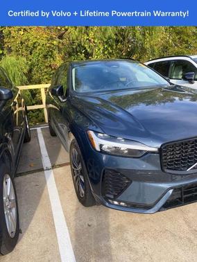 2024 Volvo XC60 B5 Plus Dark Theme