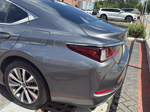 2019 Lexus ES 350 