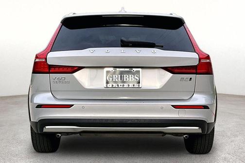 Platinum Gray Metallic 2025 Volvo V60 Cross Country B5 Plus