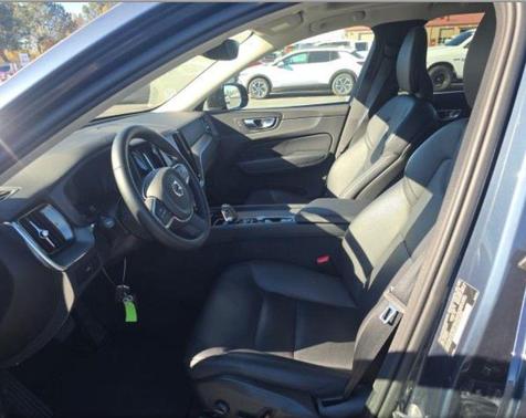 2025 Volvo XC60 B5 Core