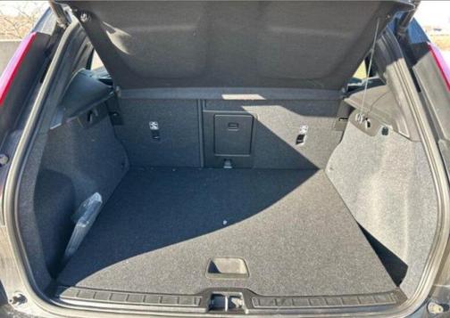 2023 Volvo XC40 B5 Core