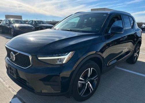2023 Volvo XC40 B5 Core