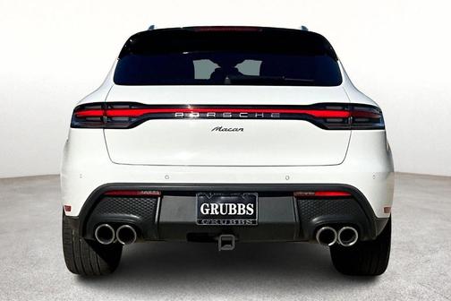 2023 Porsche Macan Base (PDK)