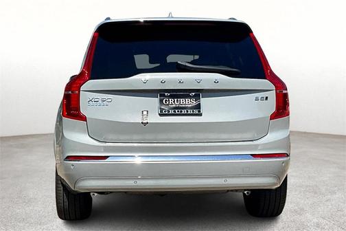 2025 Volvo XC90 B5 Core