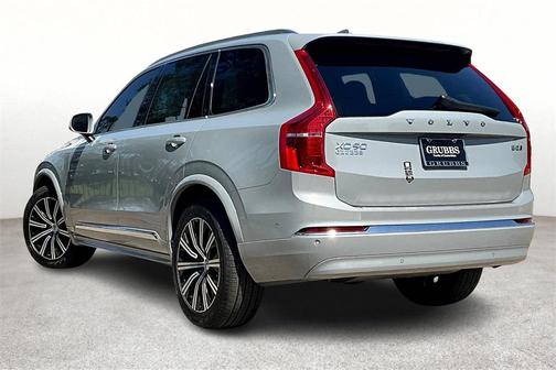 2025 Volvo XC90 B5 Core