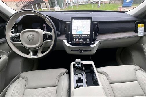 Crystal White Pearl 2026 Volvo XC90 B6 Ultra 7-Seater