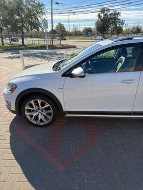 2017 Volkswagen Golf Alltrack TSI SEL