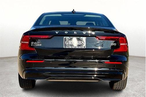 2024 Volvo S60 B5 Plus Dark Theme