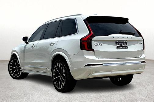 2026 Volvo XC90 PLUS