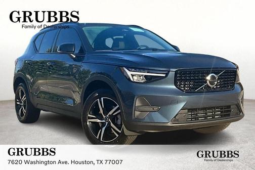 2026 Volvo XC40 B4 Core