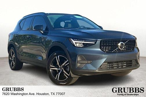2026 Volvo XC40 B4 Core