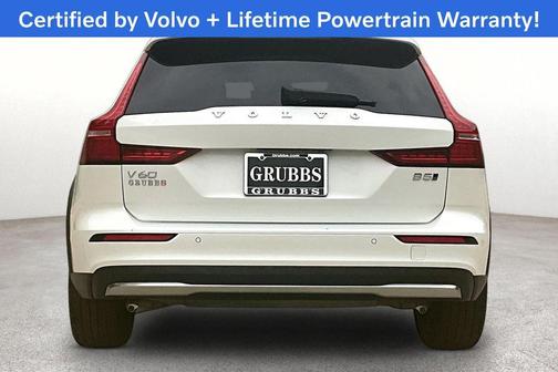 Crystal White Pearl 2025 Volvo V60 Cross Country B5 Plus