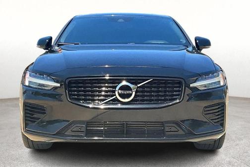 2022 Volvo S60 Recharge Plug-In Hybrid T8 R-Design