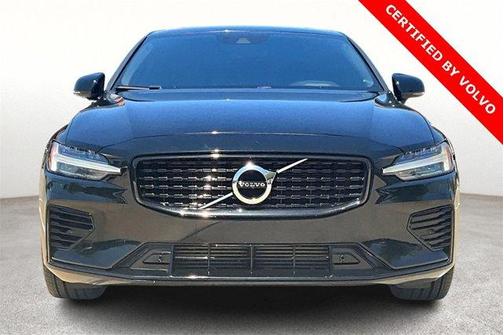 2022 Volvo S60 Recharge Plug-In Hybrid T8 R-Design