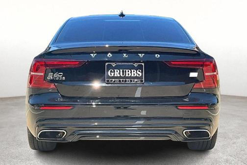 2022 Volvo S60 Recharge Plug-In Hybrid T8 R-Design