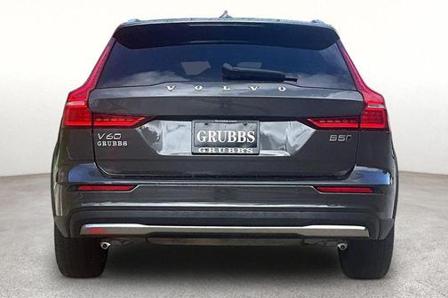 Platinum Grey Metallic 2025 Volvo V60 Cross Country B5 Plus