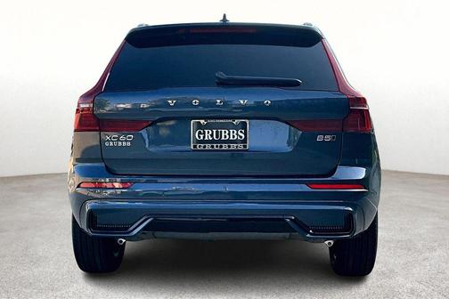 2026 Volvo XC60 B5 Core