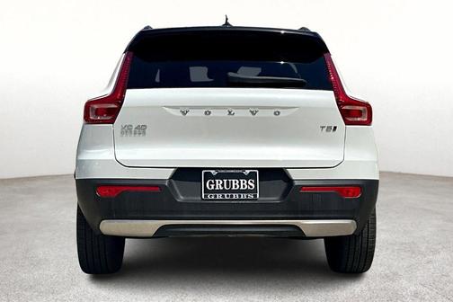 2021 Volvo XC40 T5 R-Design