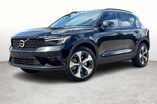 2026 Volvo XC40 B4 Plus